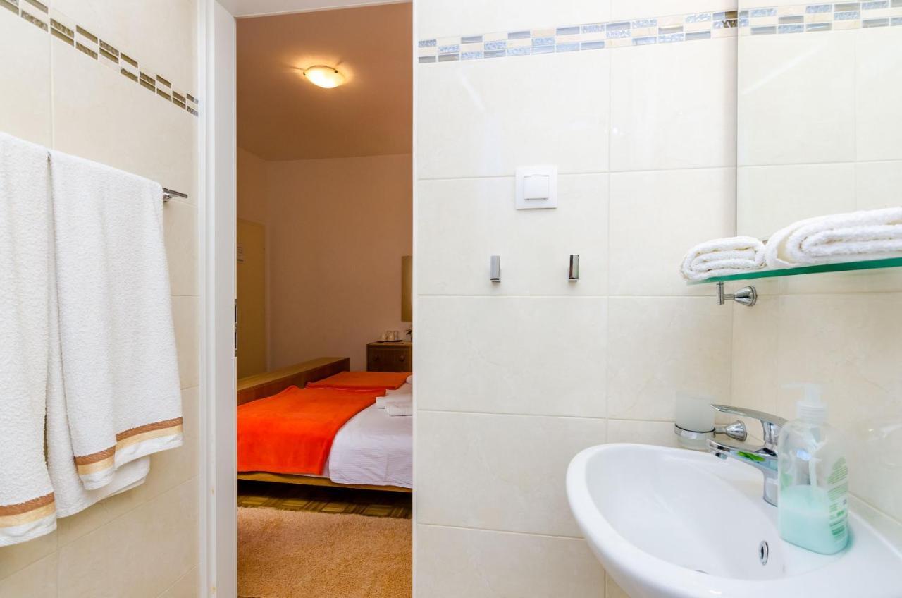 Rooms Batina ดูบรอฟนิก ภายนอก รูปภาพ